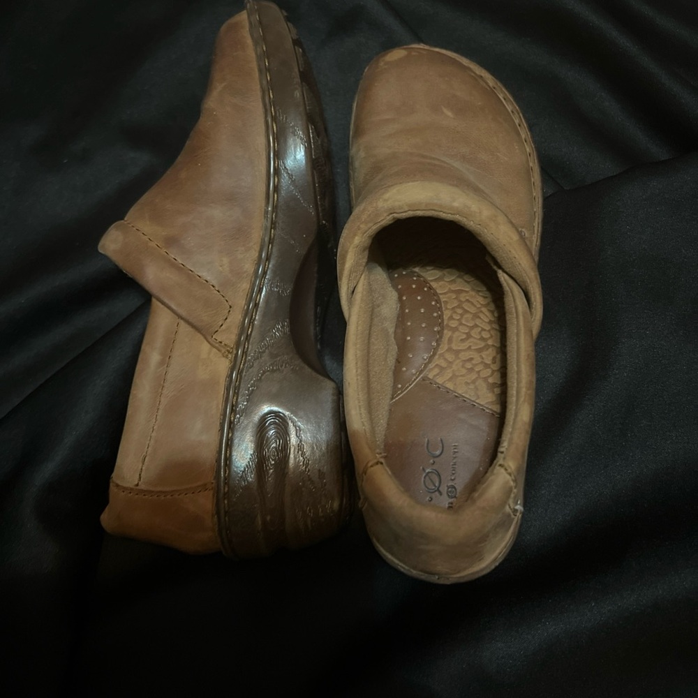 B O C womens born concepts Brown Leather Slip-On clogs